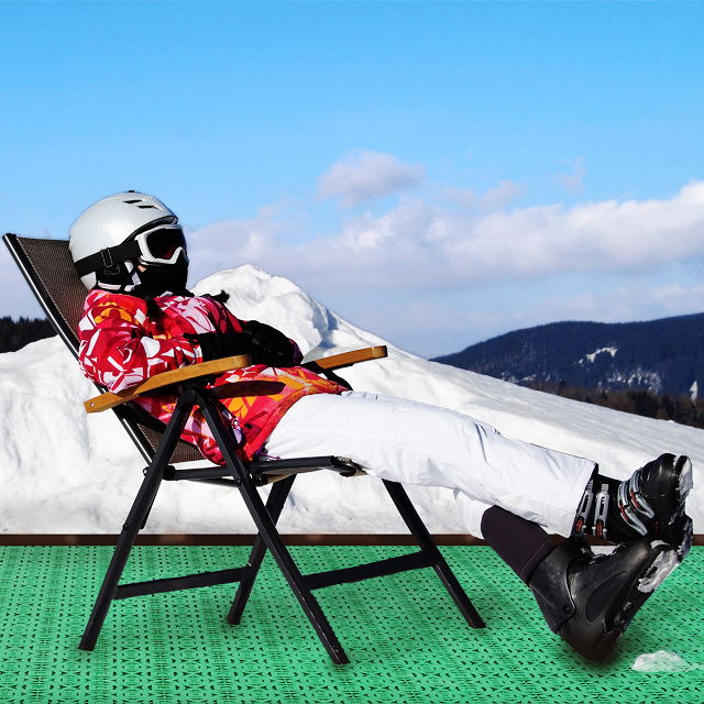 Plastic tiles can be used to create drying places in high mountain sites where winter sports are practiced
