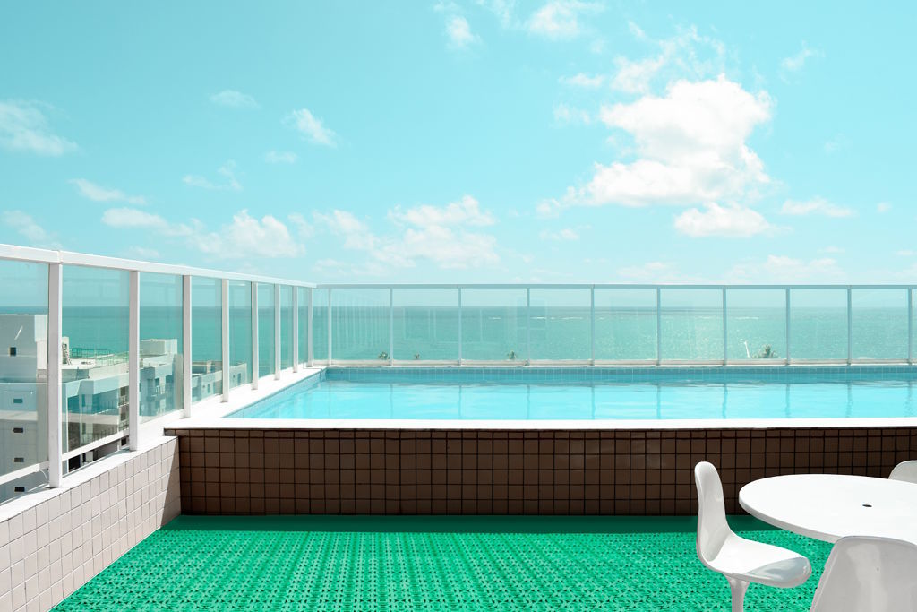 Outdoor tile suitable for spaces with swimming pool